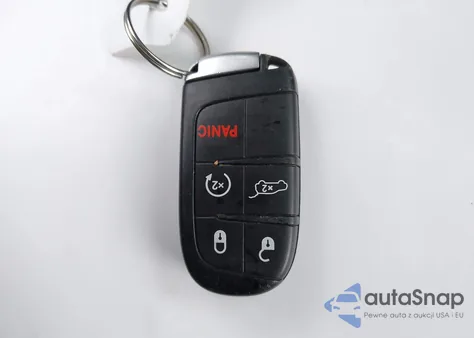 2021 Jeep Grand Cherokee Laredo X 4X4 z USA, uszkodzony, nr VIN 1C4RJFAG9MC581456